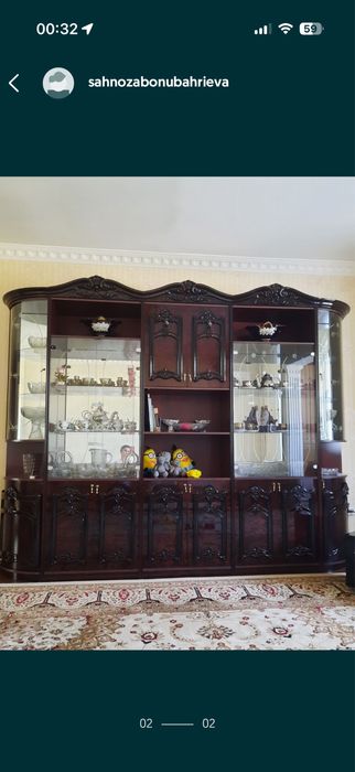 Сервант (ветрина)