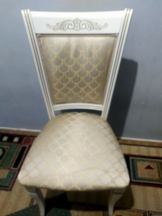 Продам стулья в хорошем состоянии.