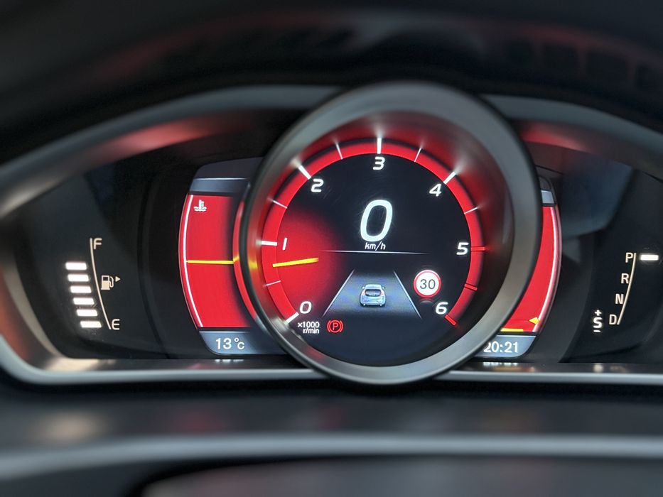 VOLVO V40 2013 — imagine 4