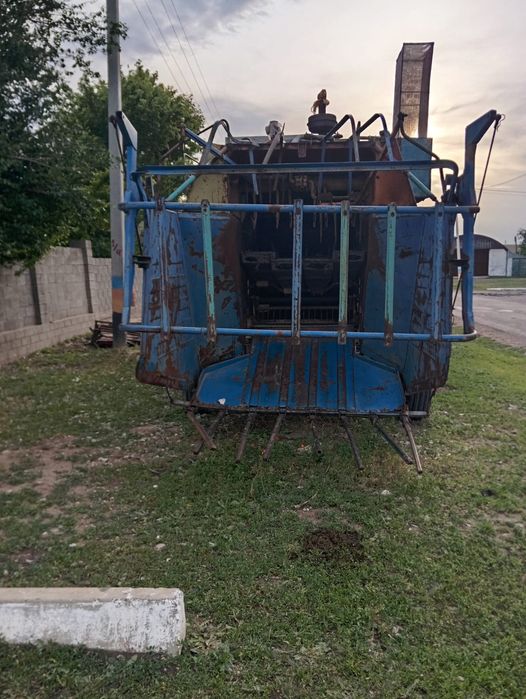 Комбайн сатылады