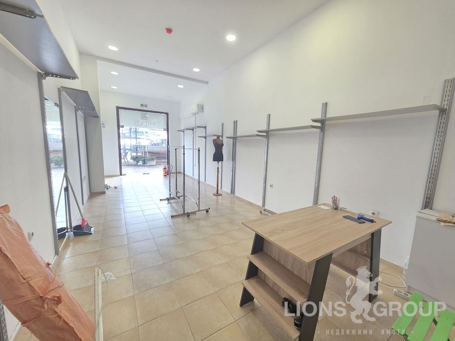 Магазин в Варна, област-к.к.Златни пясъци площ 78 цена 235000