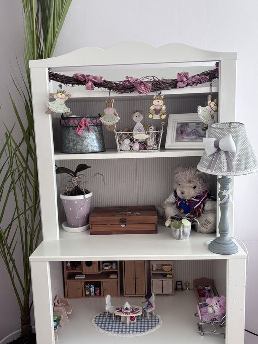 Rafturi Ikea camera copil, colectia Hensvik