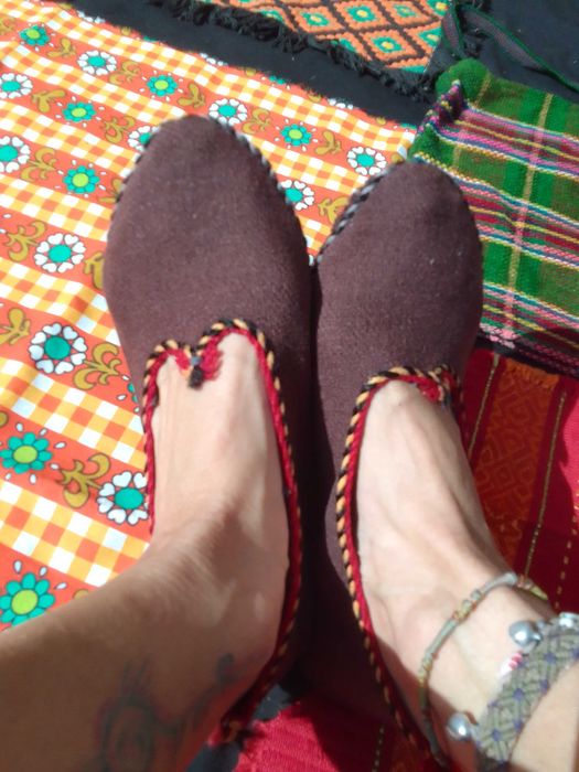 Ръчно плетени, бродирани и тъкани битови нещица