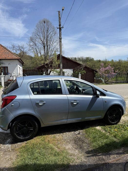 Opel corsa 1.2 benzina