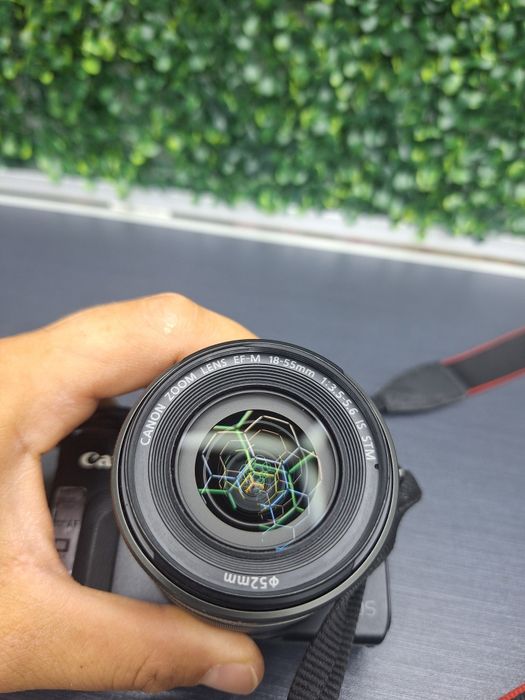 Canon EOS M  perfectă