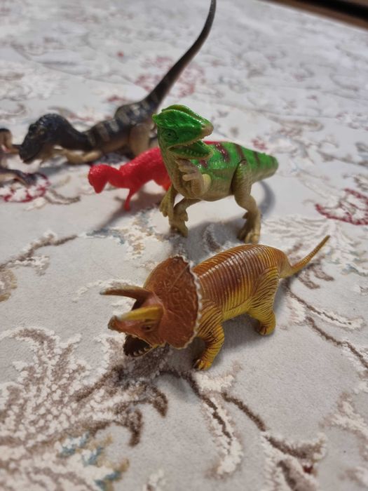 Динозавры набор.