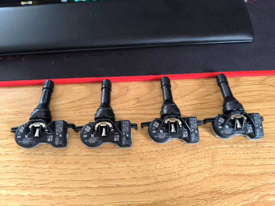 Датчик / сензор налягане в гумите.