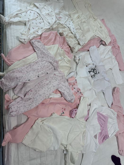 Одежда на новорожденную (от 0 до 3 месяцев). Все, что нужно в роддом