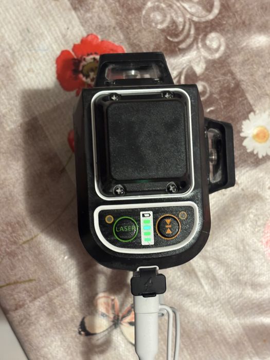 Vând Nivelă Laser 3D