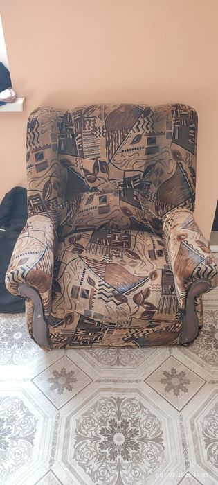 Продам диваны и кресла