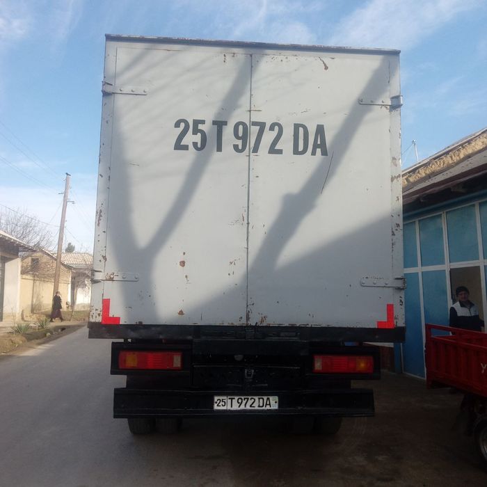 Зил 130 сотилади