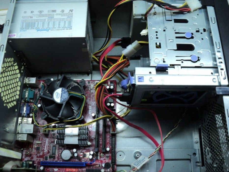 Unitate PC Tower MSI MS 7529 Carcasa Tower Lenovo Placa: MS-7529