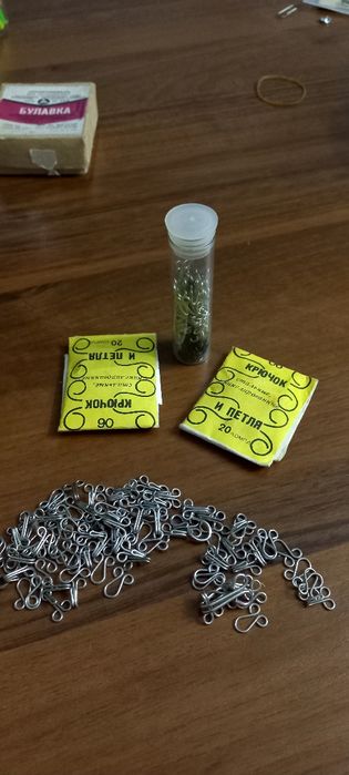 Крючок и петля, заклепки