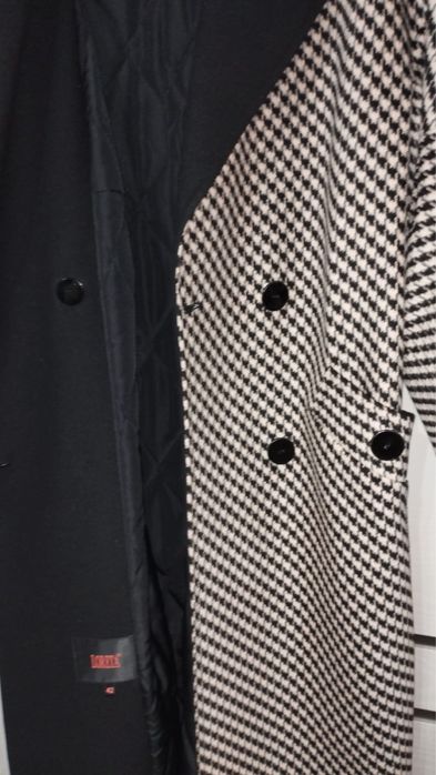 Продам фирменное пальто