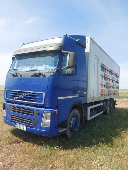 Camion apicol Volvo FH12