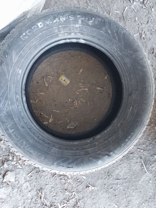 4 шины Nokian 235 65 R17