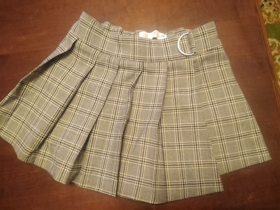 Fusta Zara pentru fetite de 6-7 ani