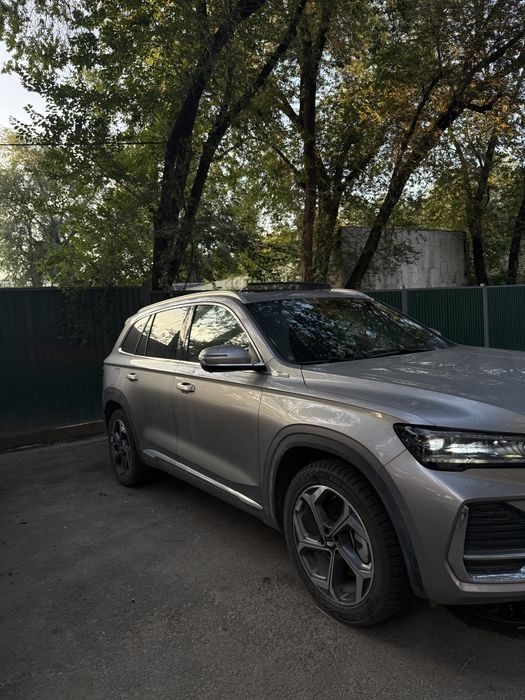 Geely monjaro 2024 2л