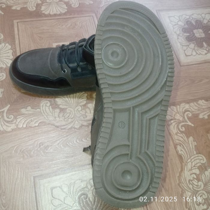 Продам ботинки осень - весна