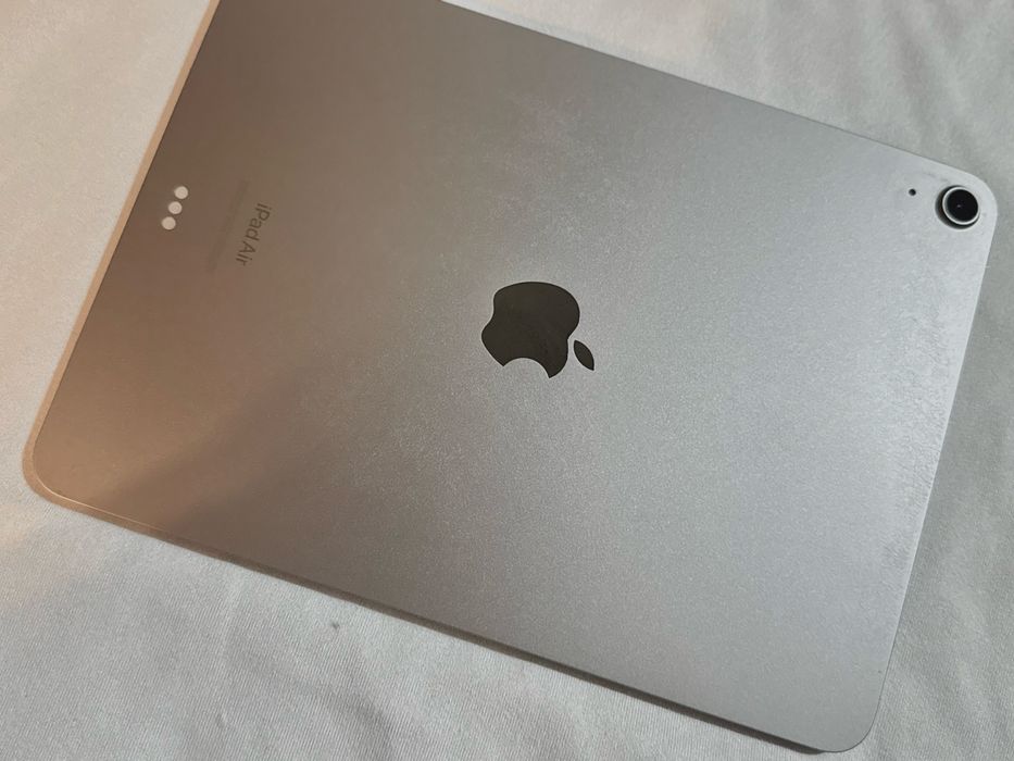 продам iPad Air 11 новый