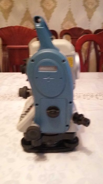 электронный тахеометр