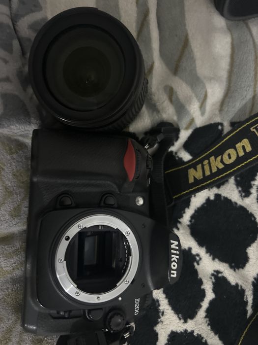 Продам фотоаппарат никон д200