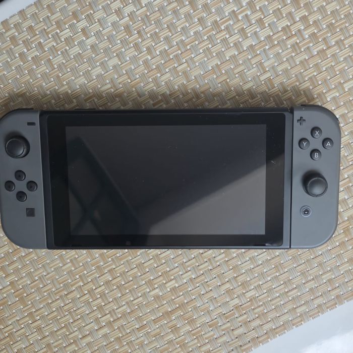 Nintendo Swith 1rev