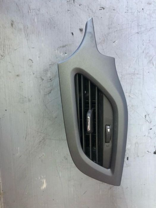 grila ventilator stanga opel corsa e