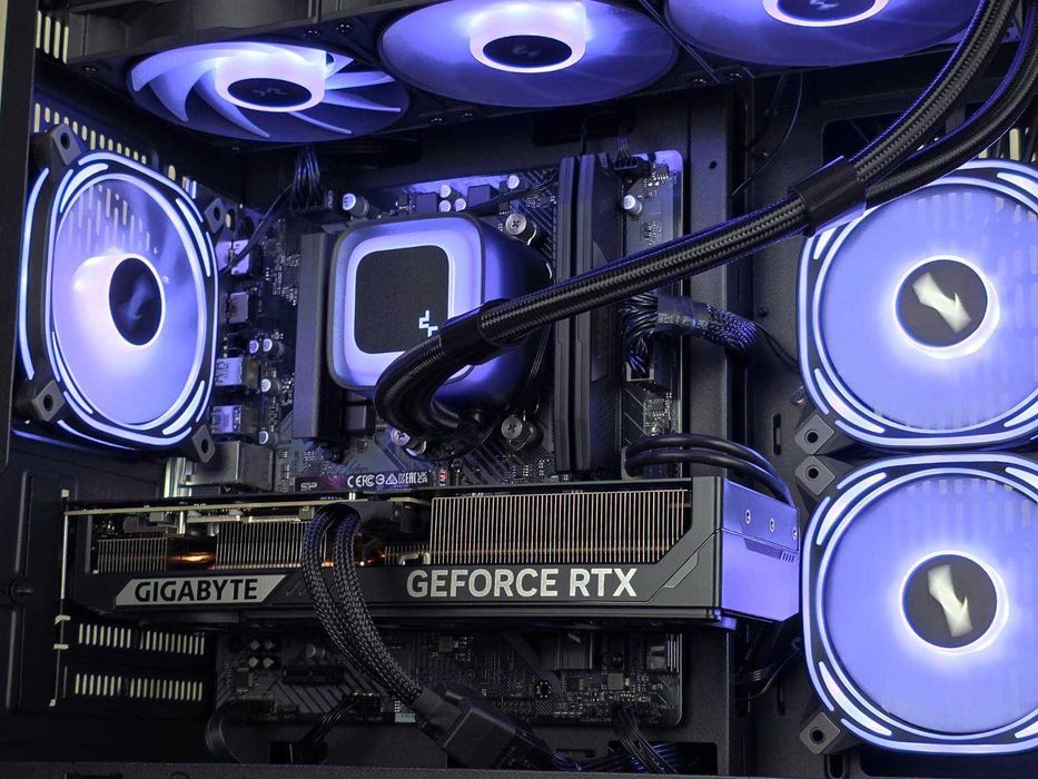Геймърски компютър - Нов ( Ryzen 7500F | RТX 5070 | DDR5 RAM | SSD NVMe )