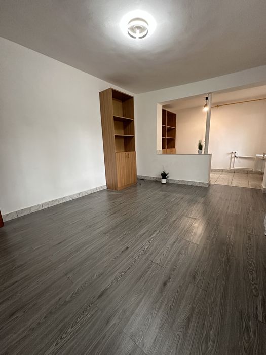 Inchiriere spatiu central