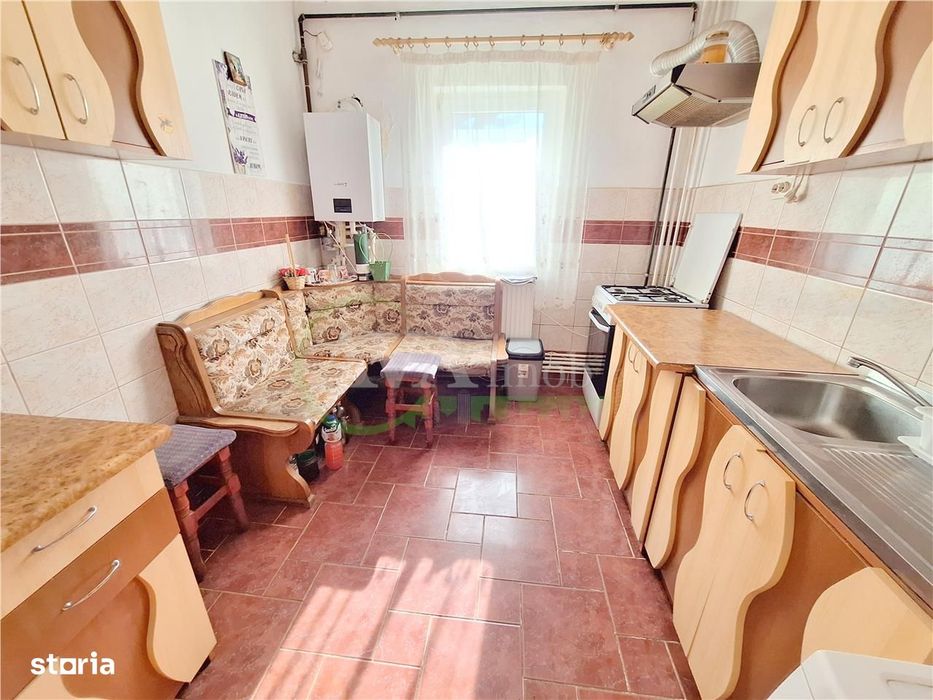 Apartament 2 camere, mobilat si utilat, etaj 3 din 4, Bacau — fotografia 3