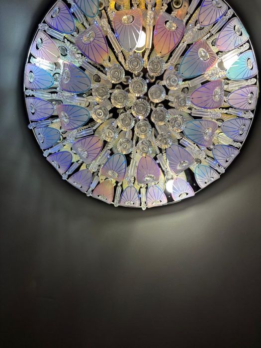 Люстра сатылады.