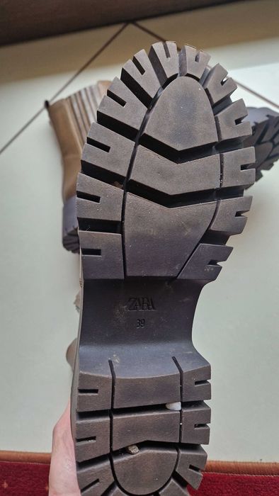 Vand Ghete Zara colectie noua.