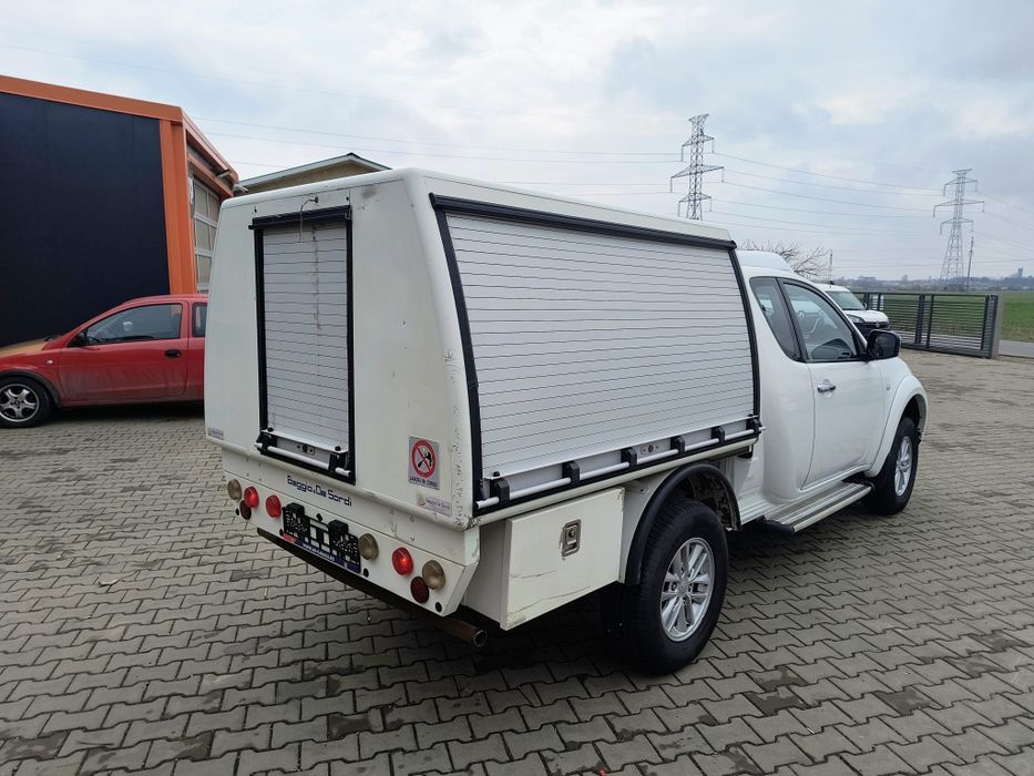 Vand Mitsubishi L200