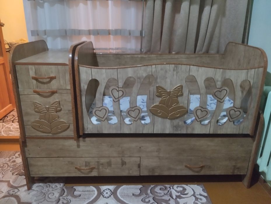 Detski kravat bilan shkaf xolati alo karavat ishlatilmagan