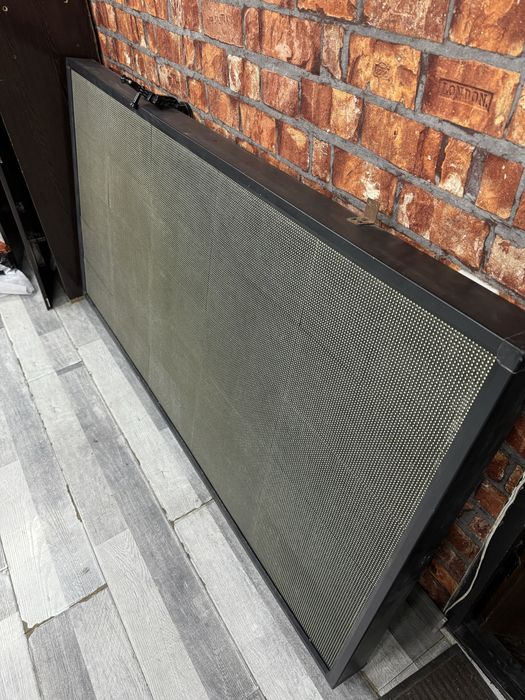 Led ekran holati yahshi rabochi