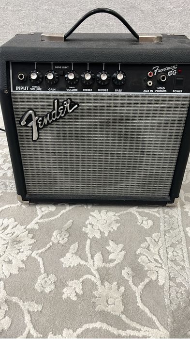 Электрогитара Jackson и комбик Fender