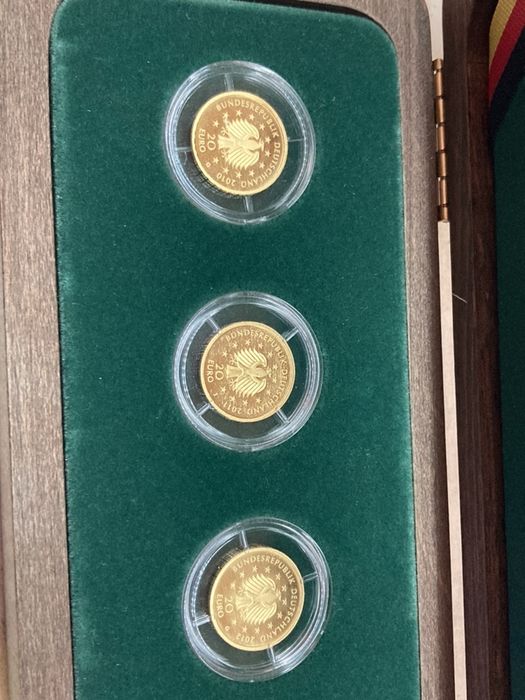 Златен сет монети 24K