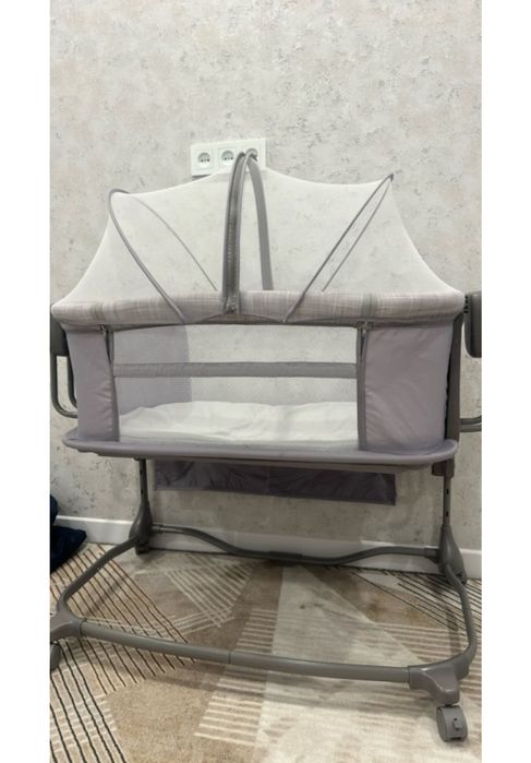 Колыбель - манеж (пластик, металл)