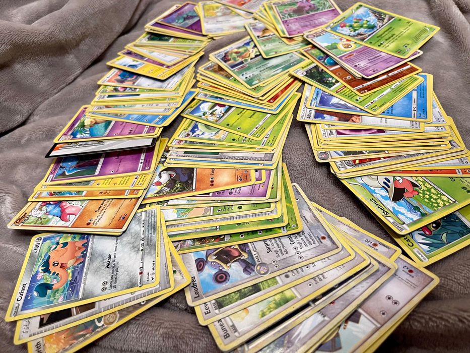 POKEMON колекционерски карти