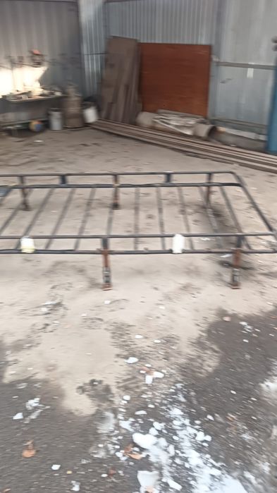 Продам багажник на делику