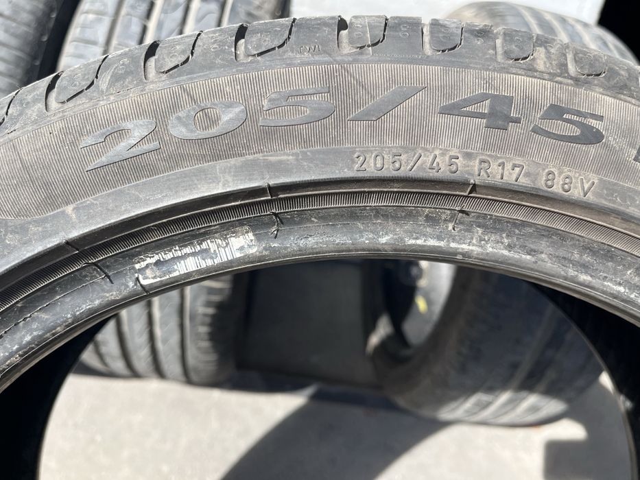 4 бр. летни гуми 205/45/17 Pirelli 6 mm DOT 3815
