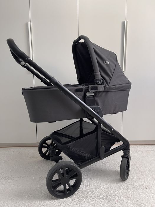 Продается коляска Joie