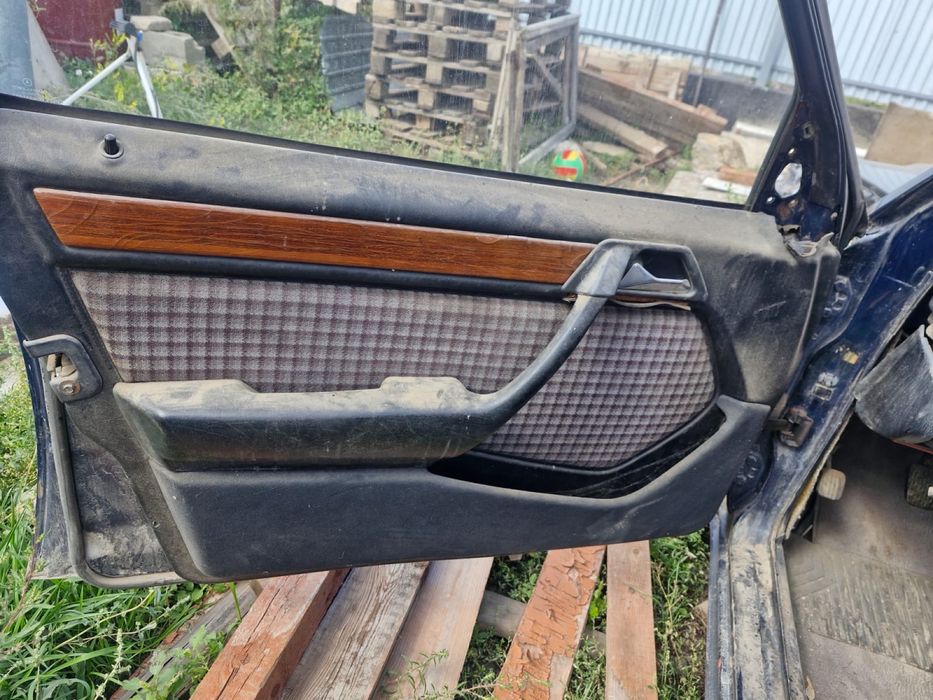Продам Mersedes W124 на разбор полностью