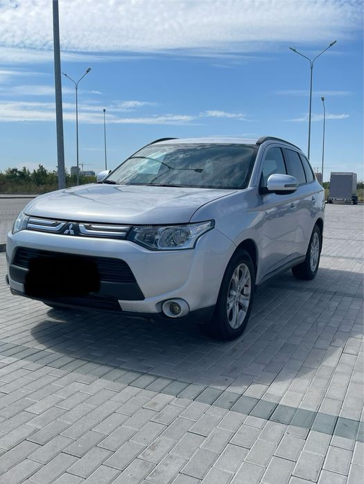 Митсубиси Аутлендер продам