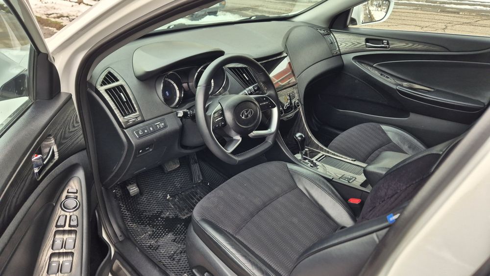 Продам Hyundai Sonata