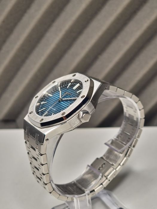 Seiko Mod OAK Degradee Blue Dial
