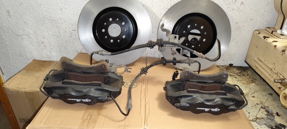 4 бутален сет 330мм -голямото brembo