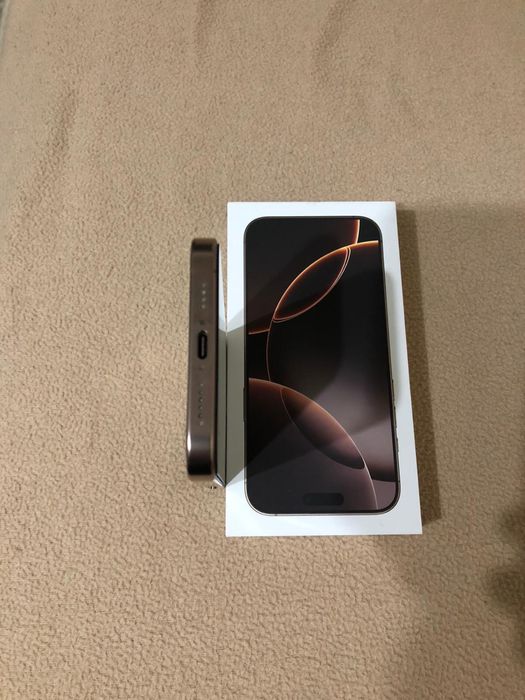 Vand iphone 16 pro max,desert titanium. 256GB