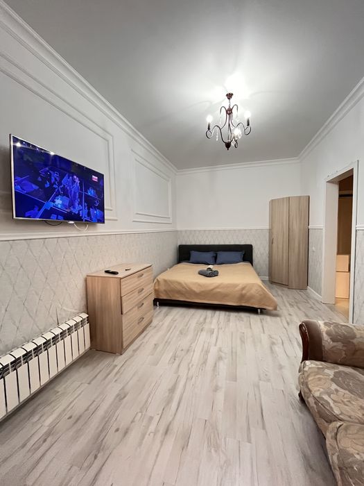 По часовой Хан Шатыр